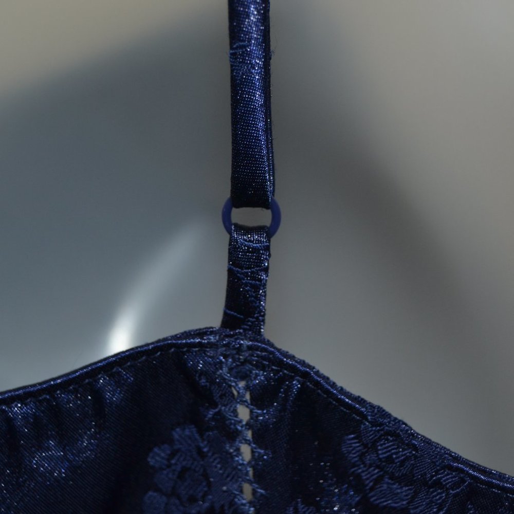 Victoria's Secret navy blue silk lingerie chemise Size XS EUC - Picture 8 of 9
